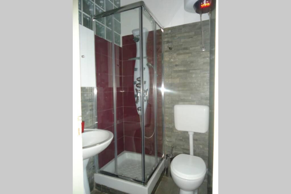 "Little Sicilian Home"-Room With A Private Bathroom & Kitchen -Fridge - And Shared A Beautiful Terrace On Hostel Taormina Center Zewnętrze zdjęcie